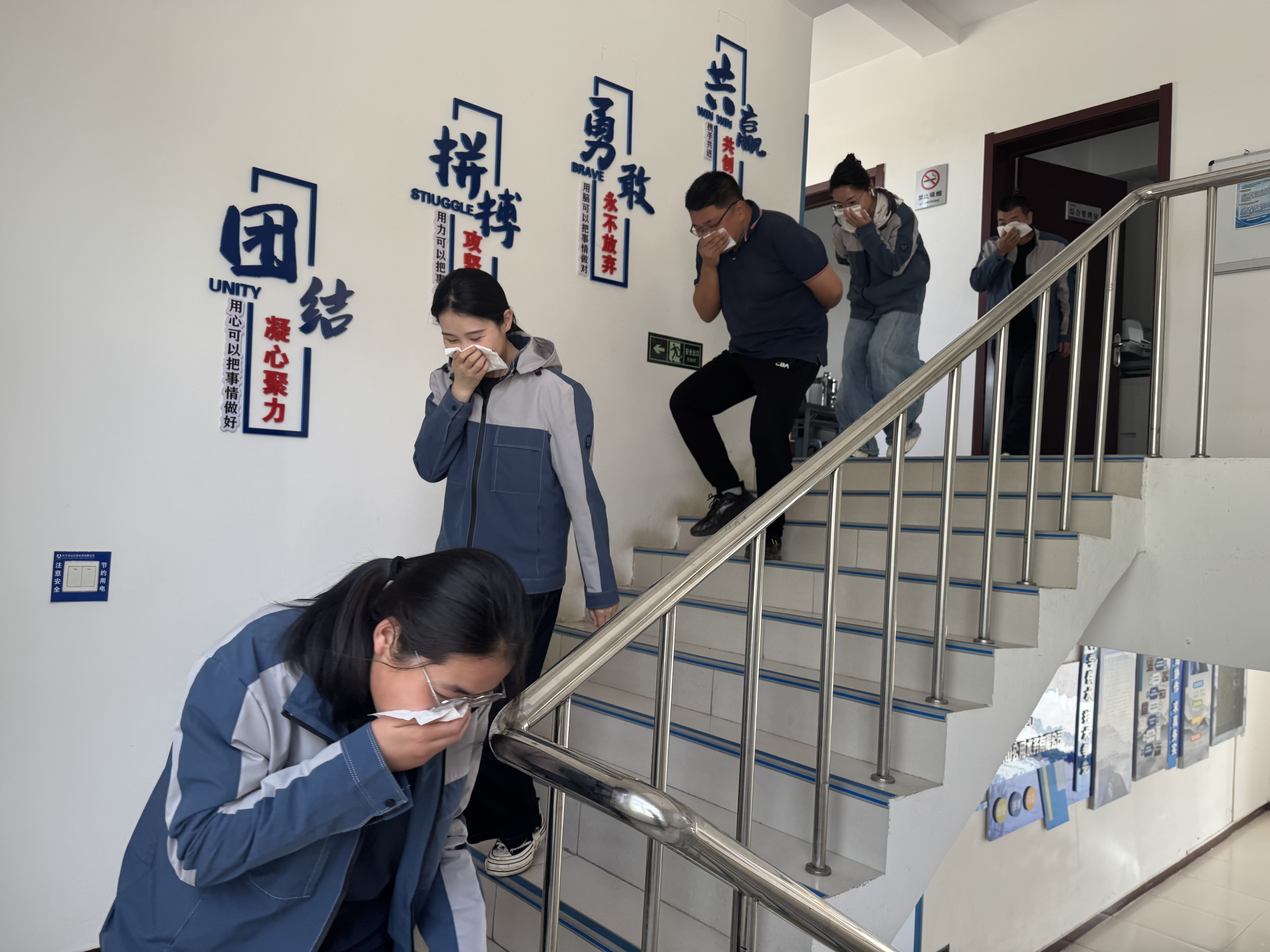 1744967111024061430.jpg 1744967111024061430.jpg