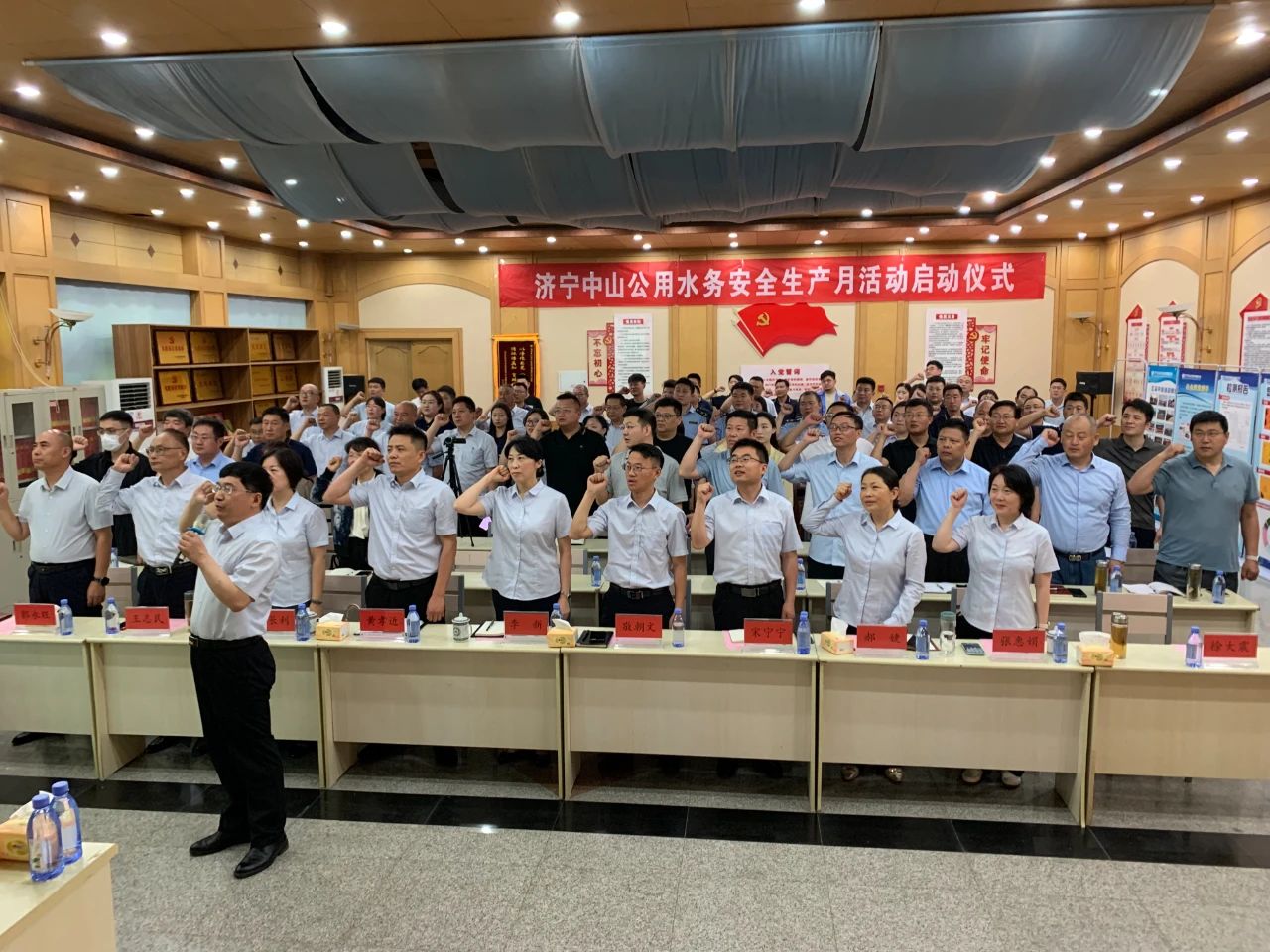 1748490128847031958.jpg 1748490128847031958.jpg